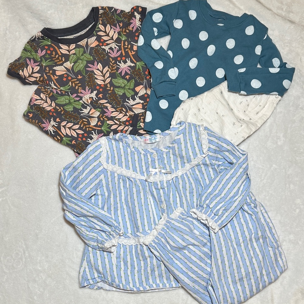 EEUC 3 pair of girls pajama sets size 3t. NWOT and washed never worn